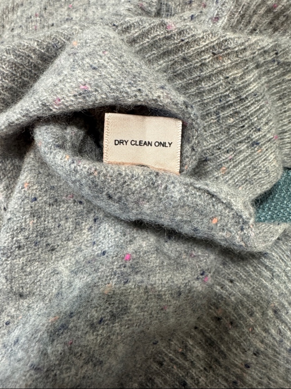Philosophy 100% Cashmere Sweater Women's Size Large Grey Crewneck Soft Cozy - Picture 5 of 13